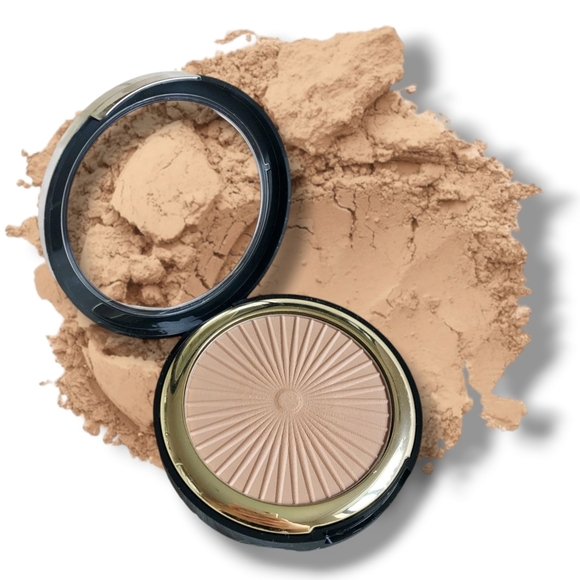 🦋4 For 50% Off Milani Silky Matte Bronzing Powder in Sun Light - Picture 1 of 8